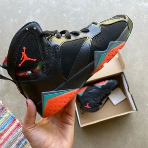 Air Jordan 7 Retro 30th barcelona nights (5y)